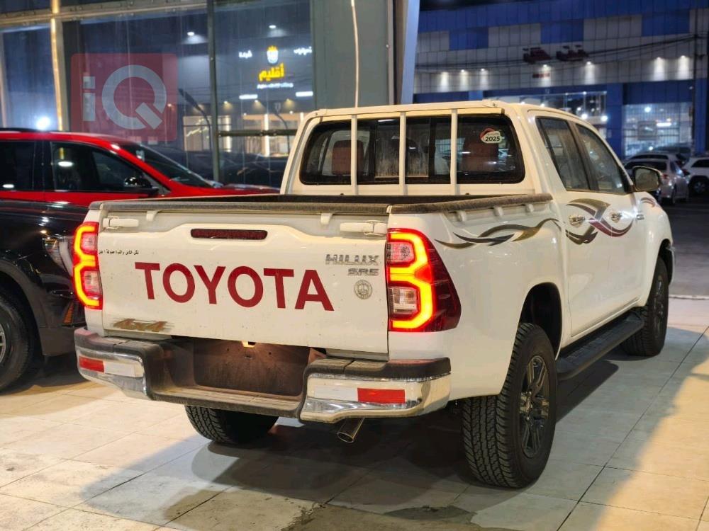 تويوتا هايلوكس